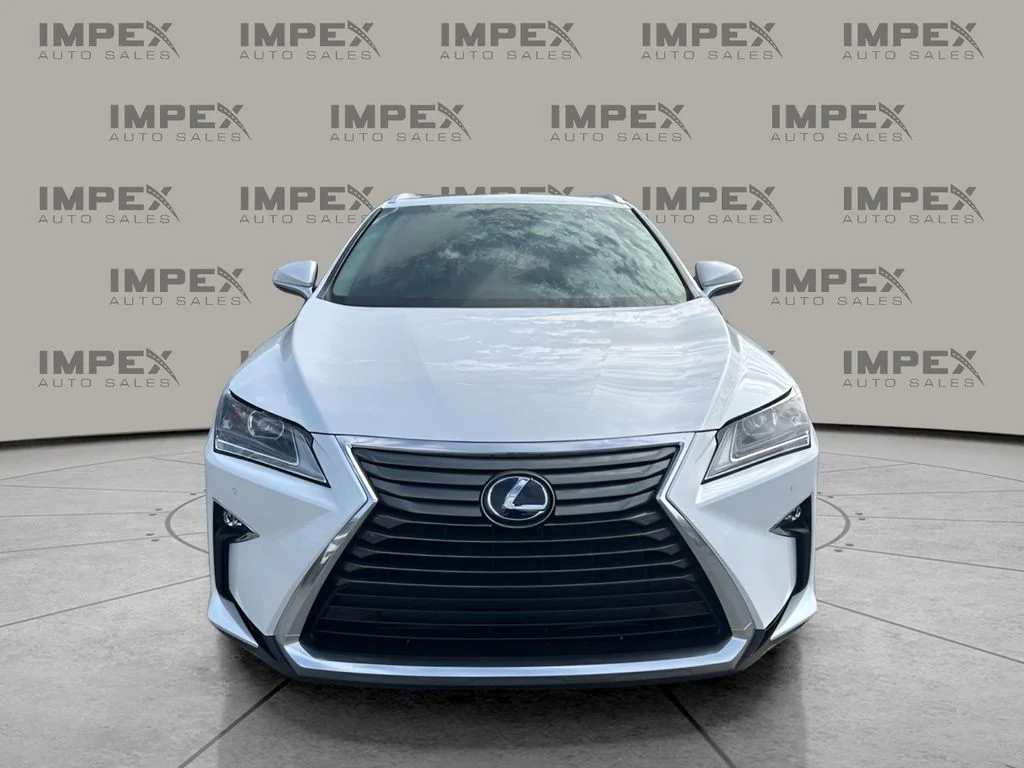 Used 2018 White Lexus 450h image 8