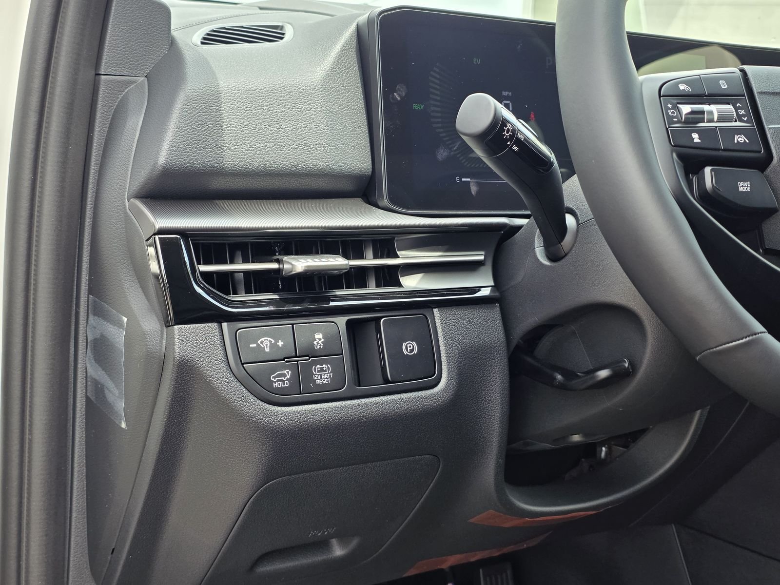 New 2026 White Kia EX image 15