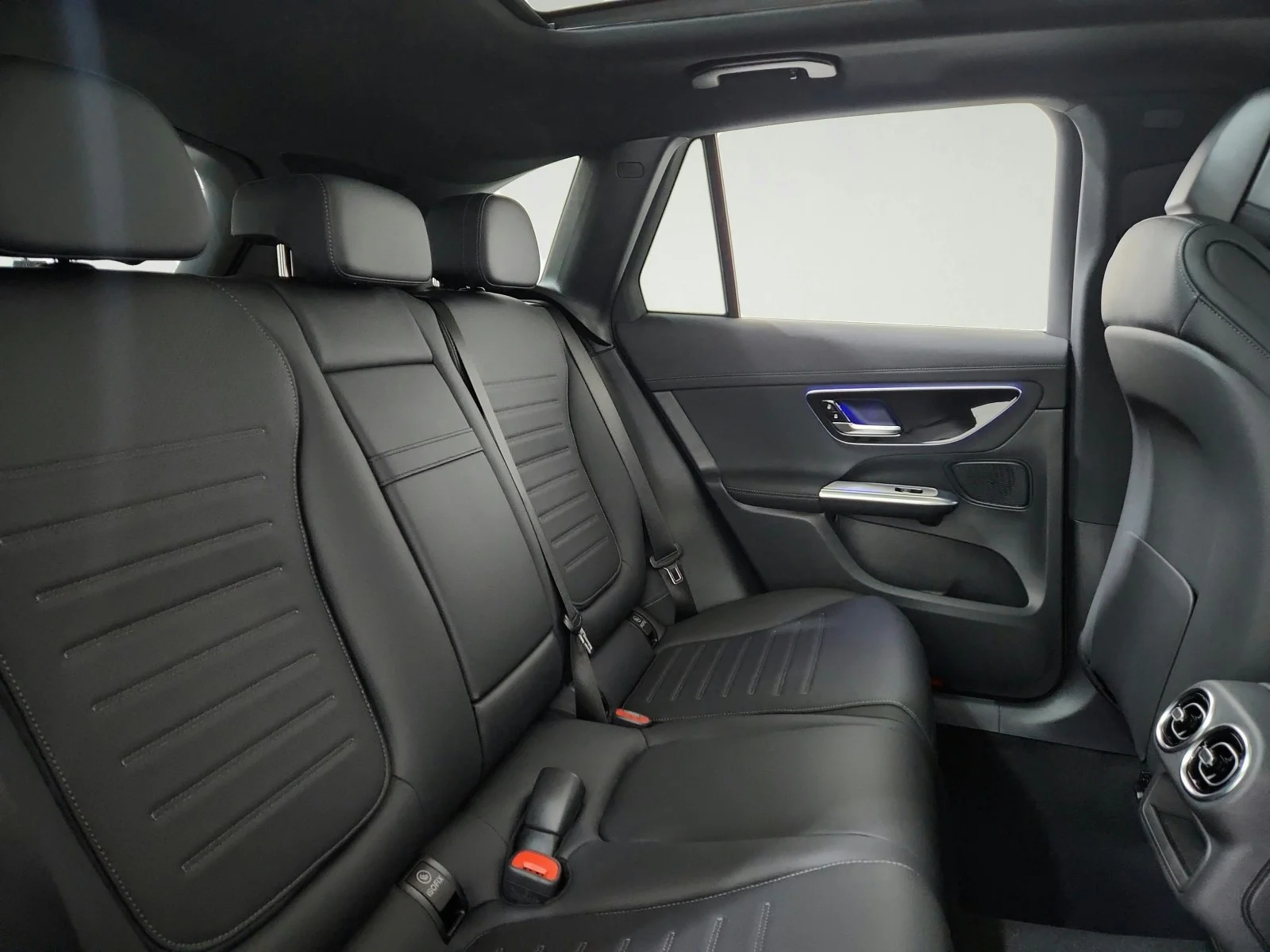 Certified Used 2026 Black Mercedes-Benz GLC 300 image 21