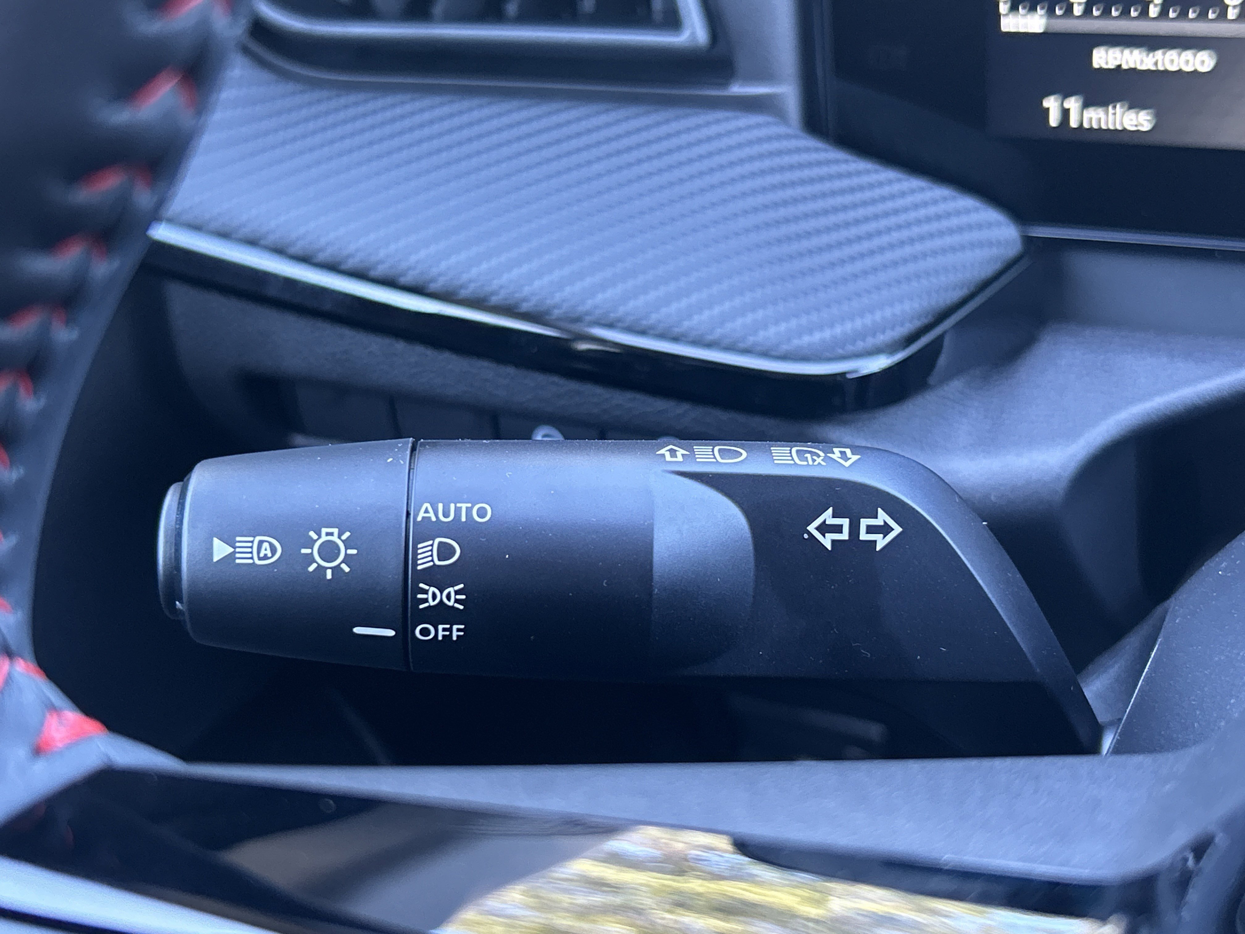 2026 Nissan KICKS SR - Photo 13