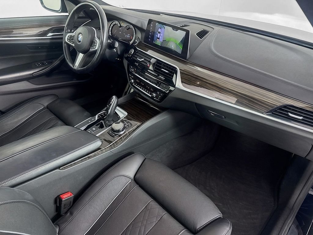 Used 2017 Carbon Black Metallic BMW 540i image 39