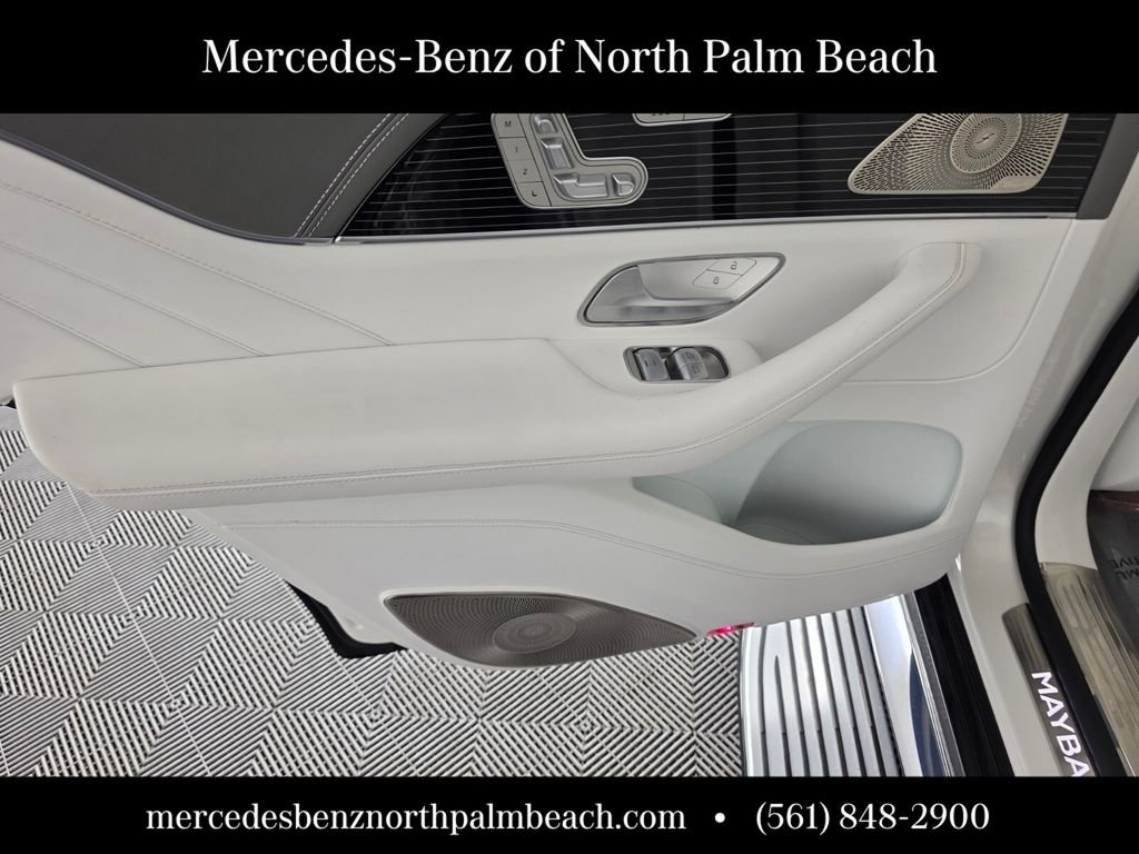 Used 2022 White Mercedes-Benz Maybach GLS 600 image 17