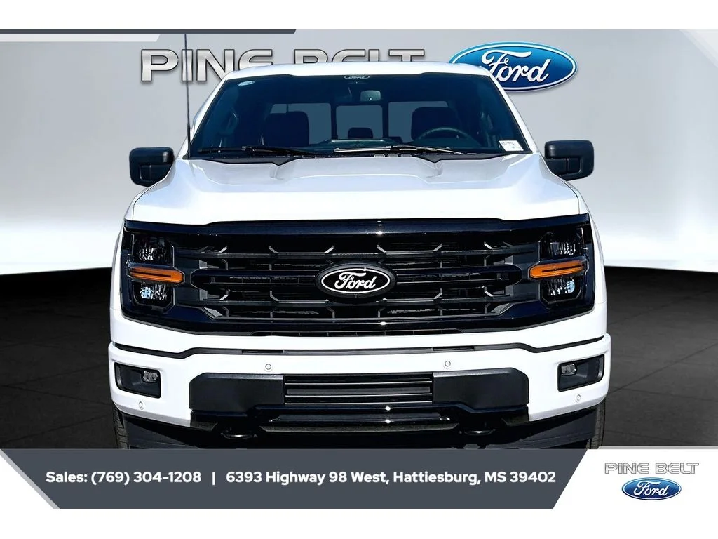 New 2026 Oxford White Ford XLT image 3