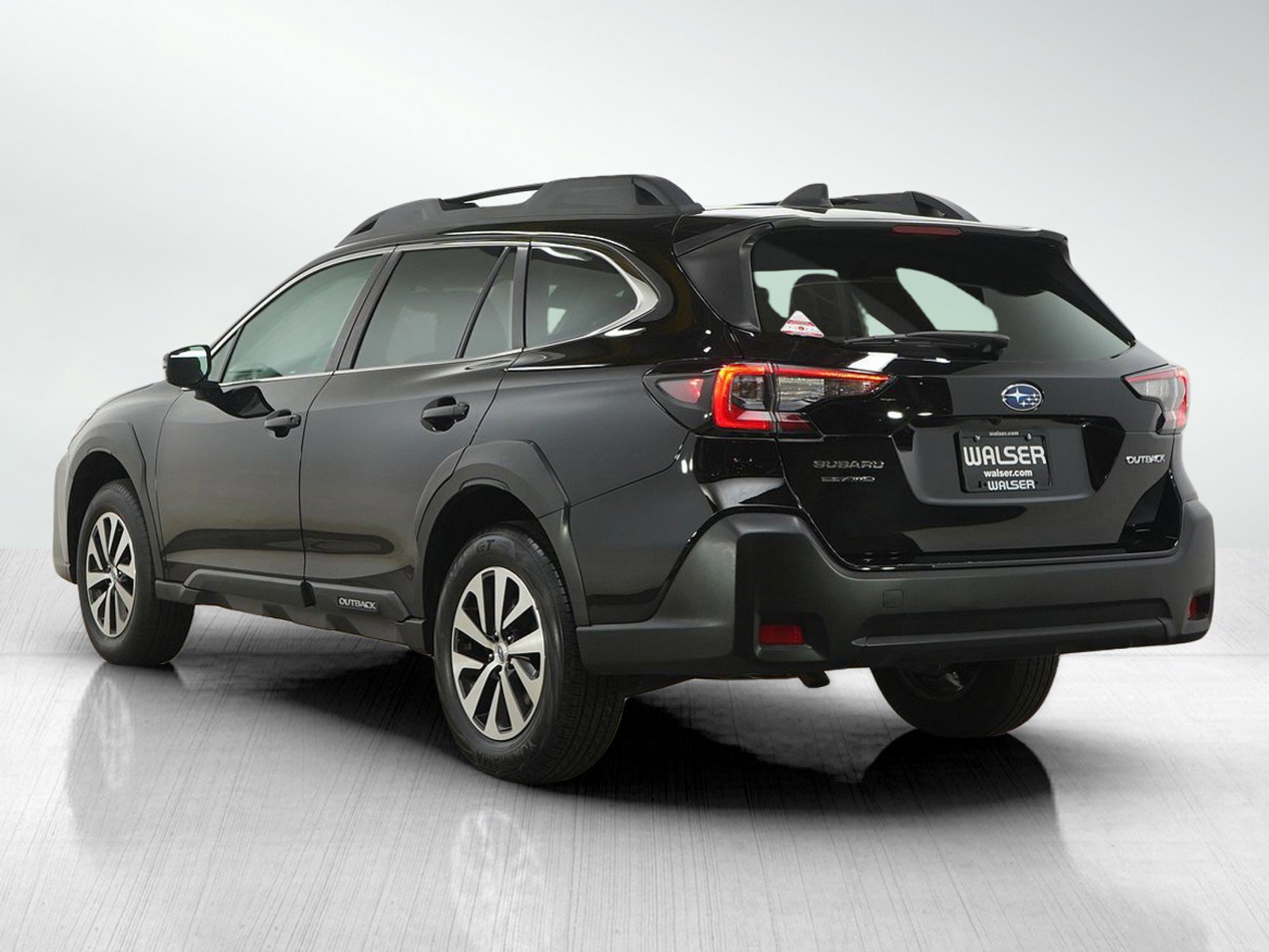 Used 2023 Crystal Black Pearl Subaru Premium image 3
