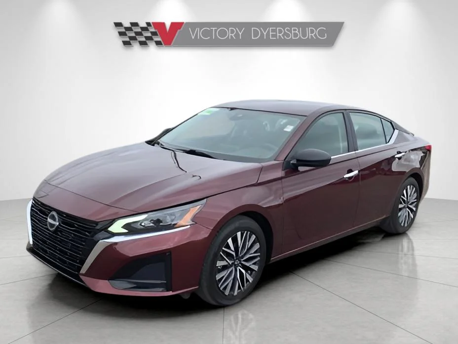 Used 2025  Nissan 2.5 SV image 4