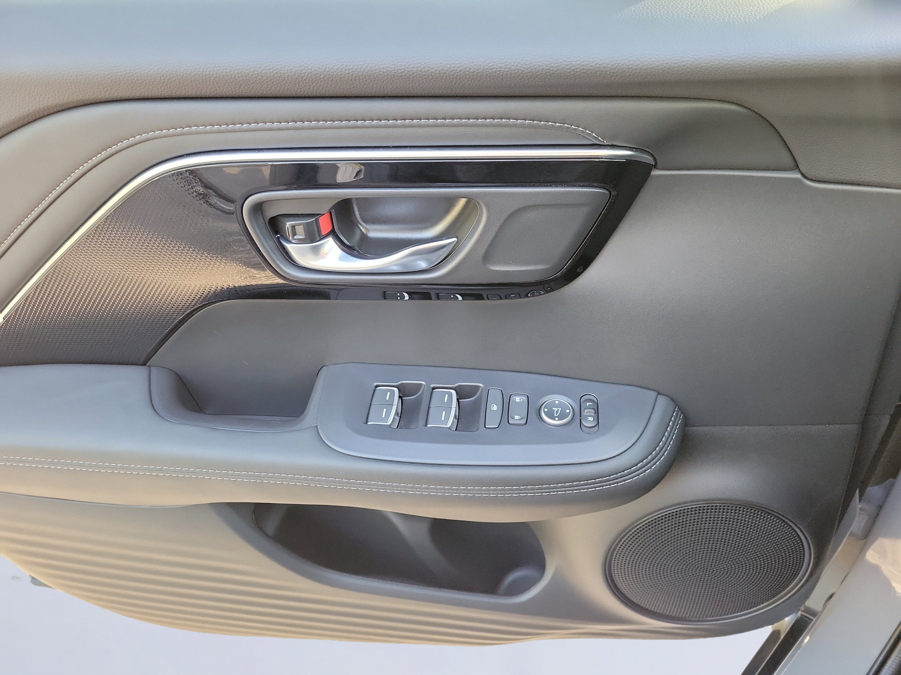 Used 2025 Urban Gray Acura NAVI image 25