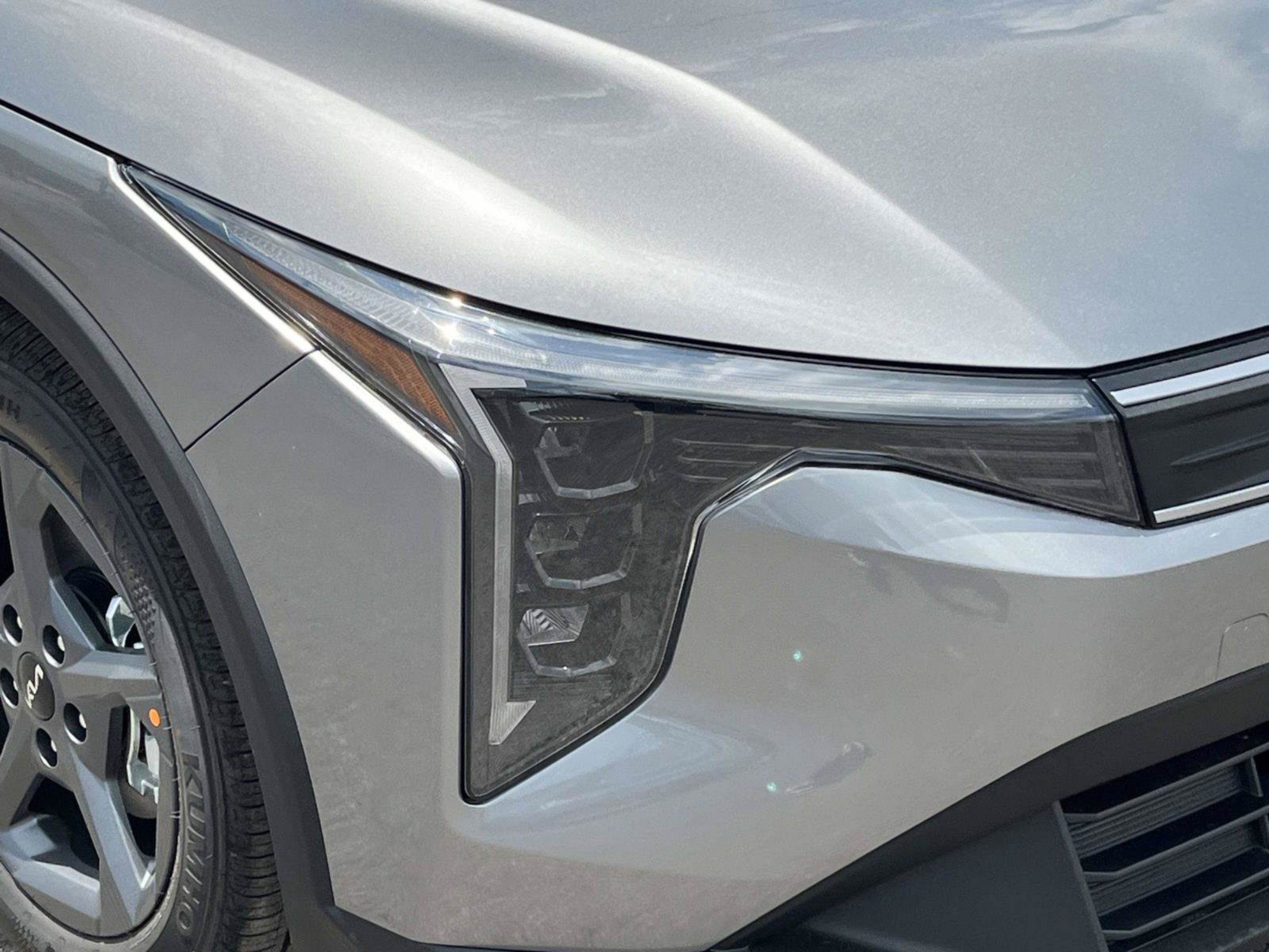 New 2026 Steel Gray Kia LXS image 9