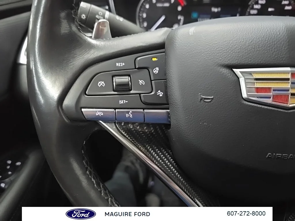 Used 2021 White Cadillac Sport image 23
