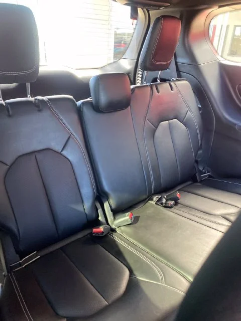 Used 2024 Silver Mist Clearcoat Chrysler Touring L image 12