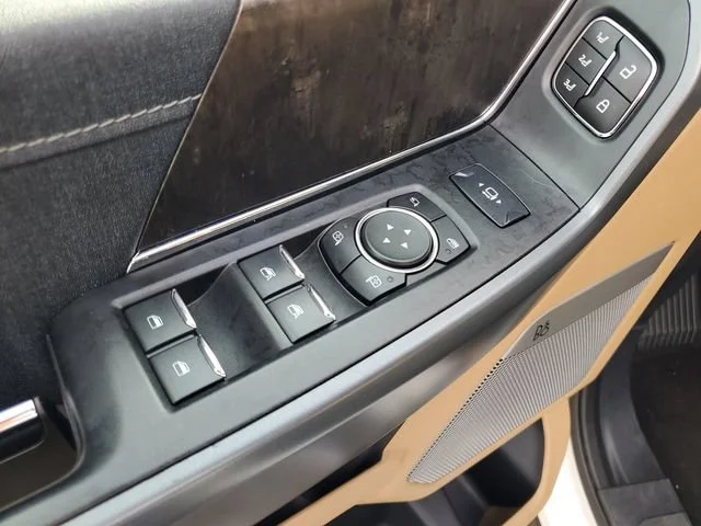 Used 2021 White Ford Lariat image 9