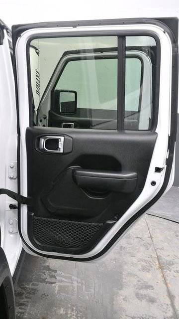 Used 2020 White Jeep Unlimited Willys image 11