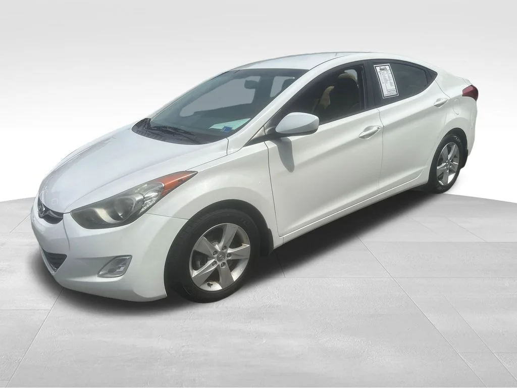 Used 2013 White Hyundai GLS image 3