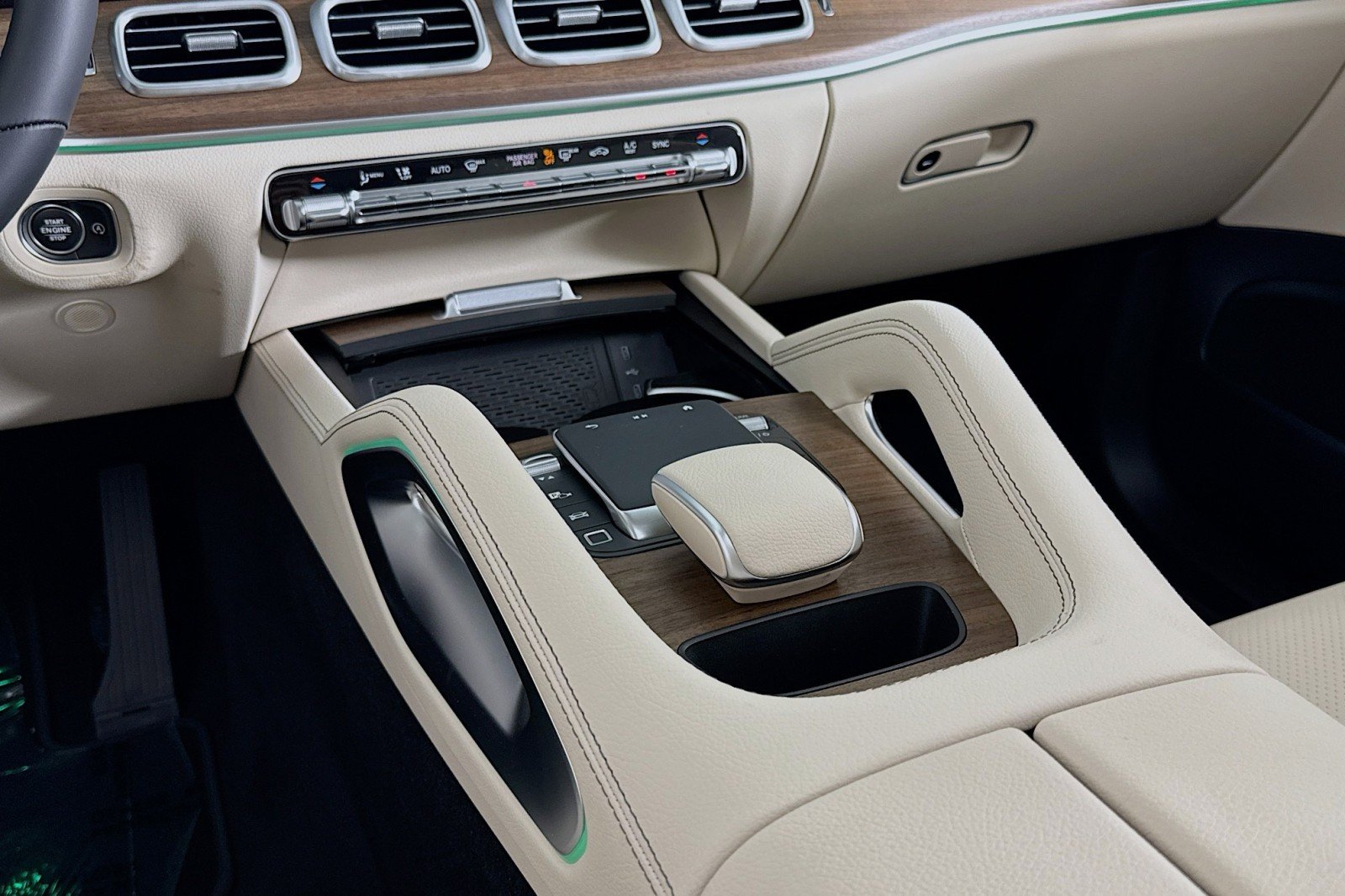 New 2026 Polar White Mercedes-Benz GLE 450 4MATIC® SUV image 5