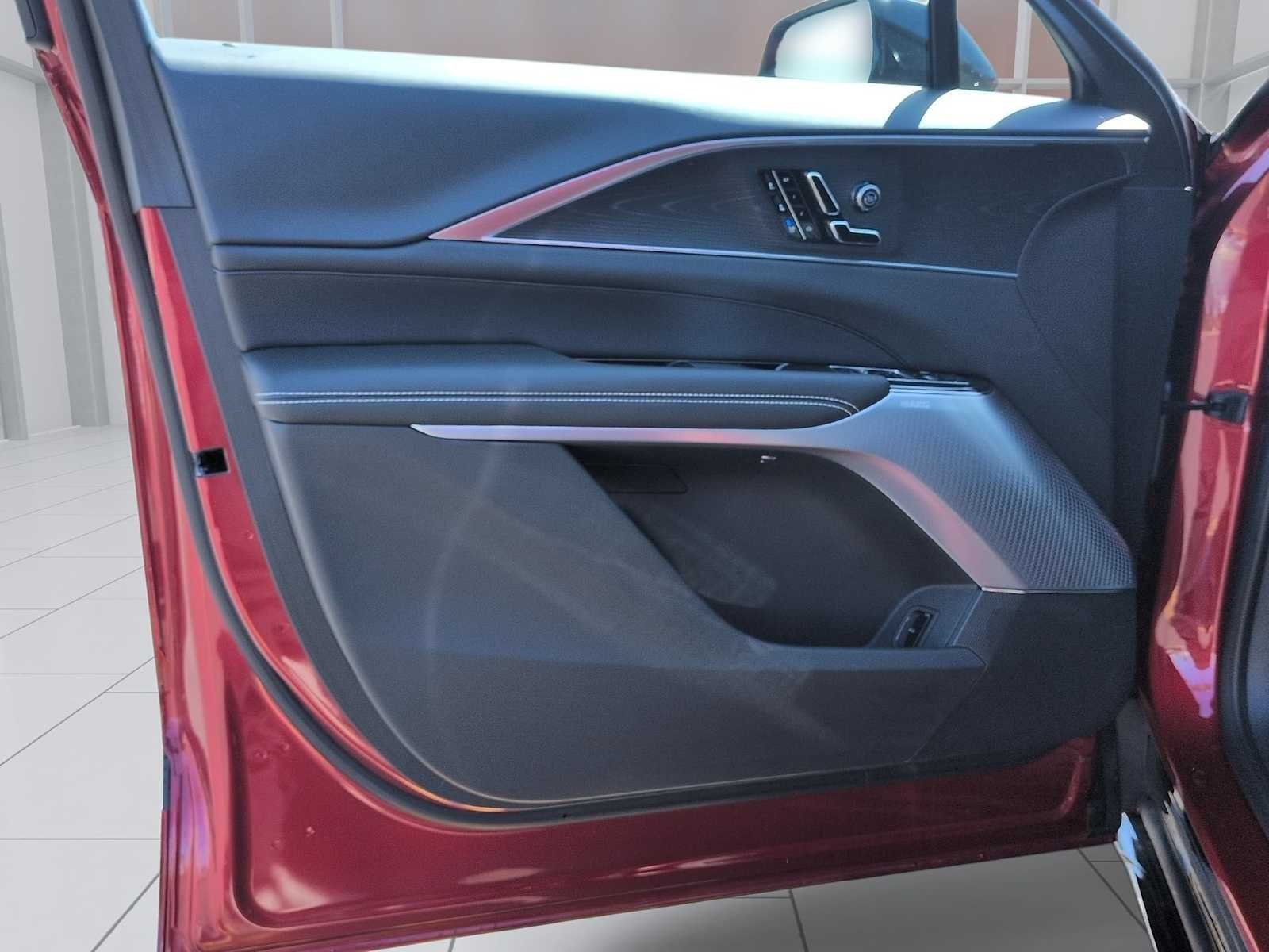 2026 Cadillac LYRIQ V - Photo 10