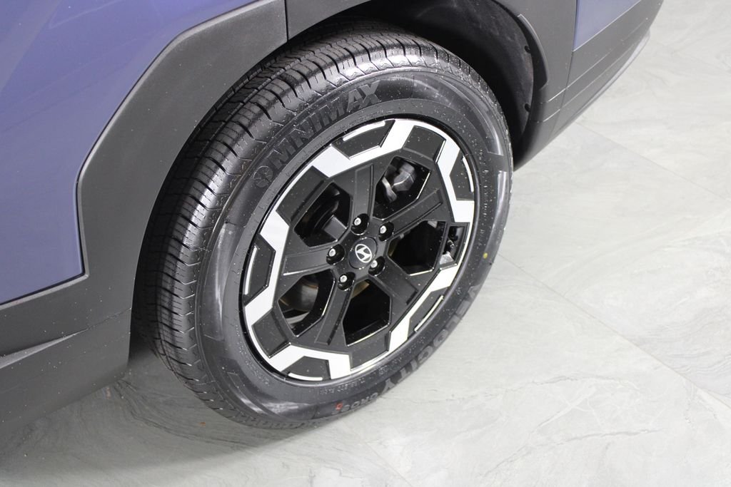 Used 2025 Blue Hyundai SEL image 10