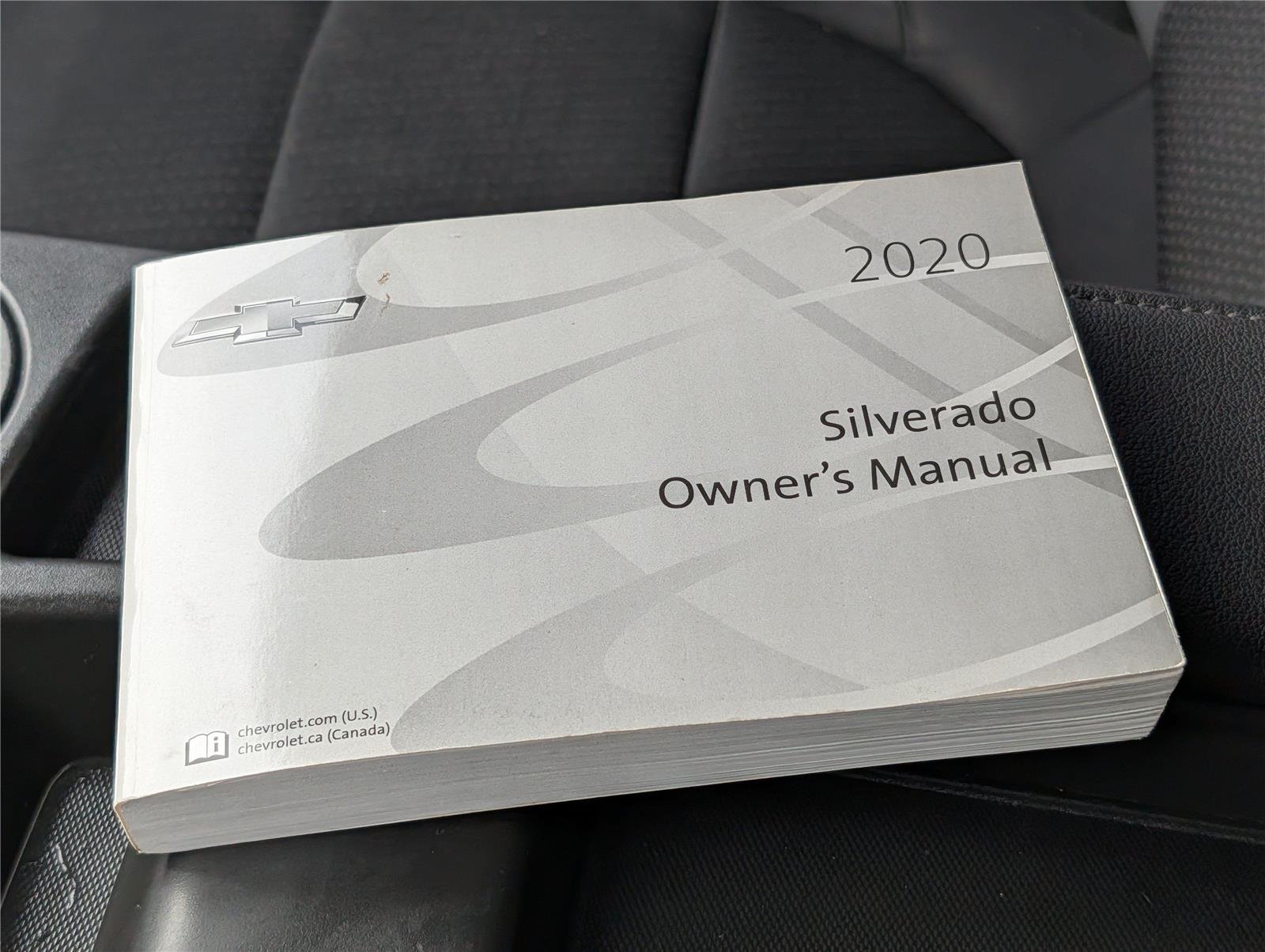 Used 2020 SUMMIT WHITE Chevrolet Custom image 26