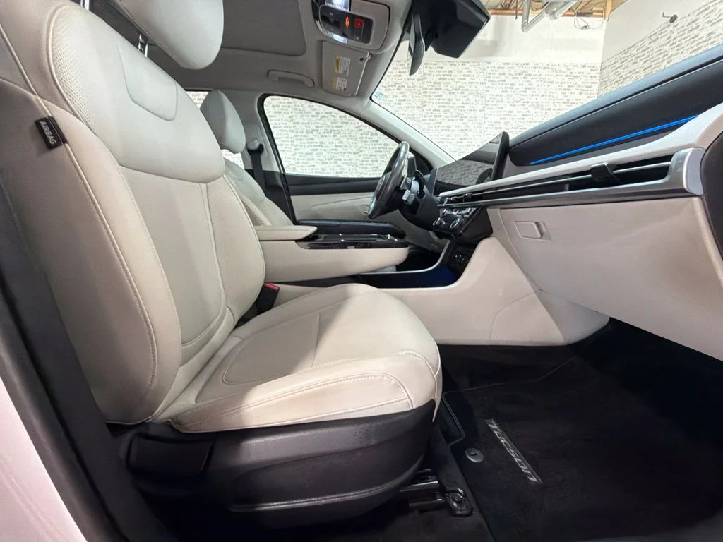 Used 2025 Creamy White Pearl Hyundai SEL Convenience image 12