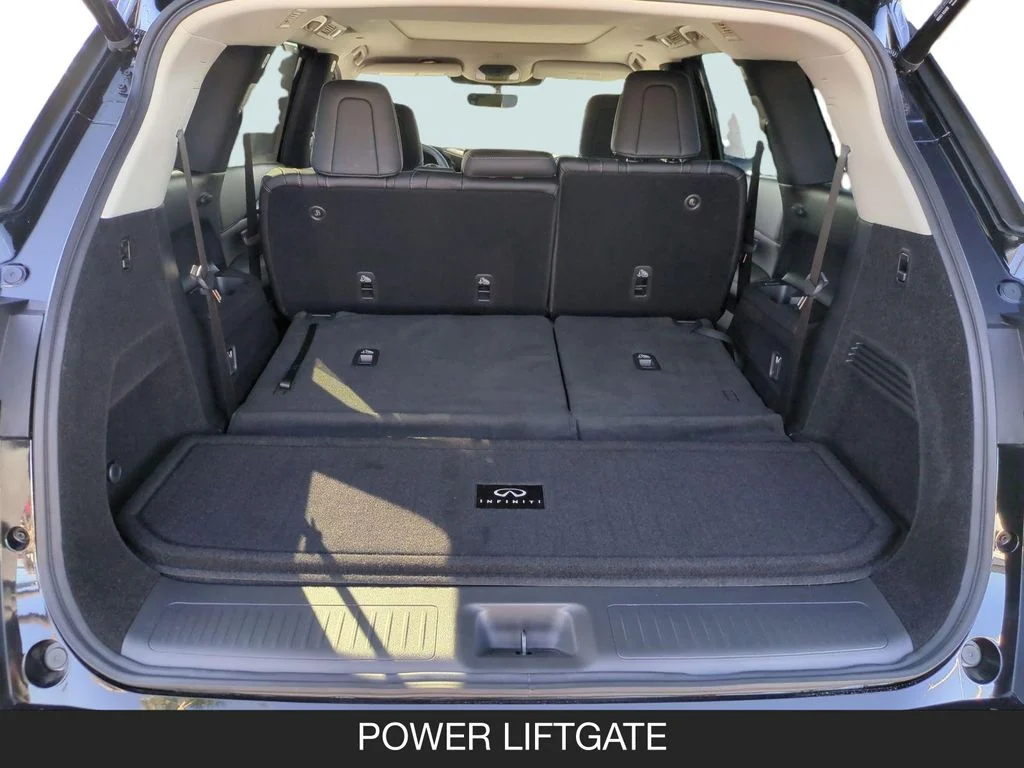 Used 2026 Black INFINITI LUXE image 25