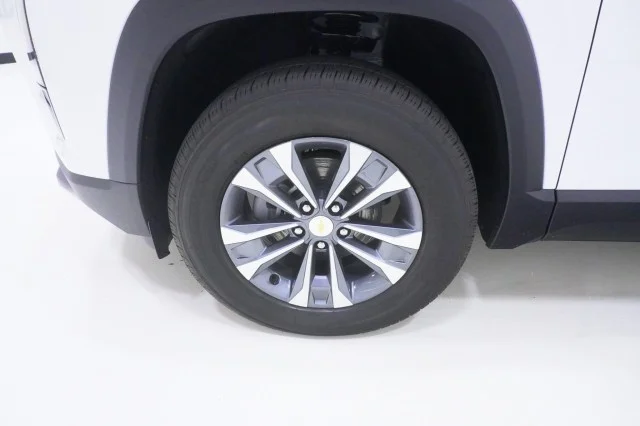 New 2027 Summit White Chevrolet LT image 11