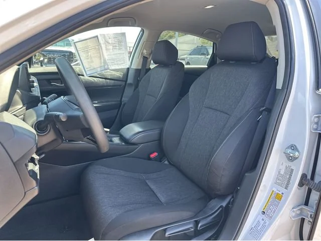 Used 2023 White Honda LX image 7