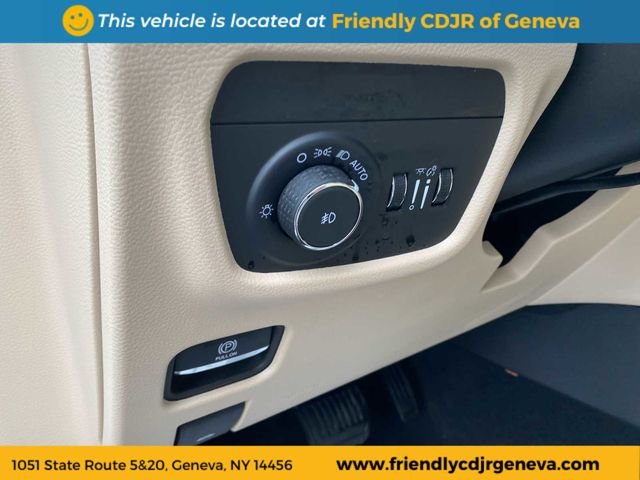 Used 2025 Gray Jeep Limited image 26