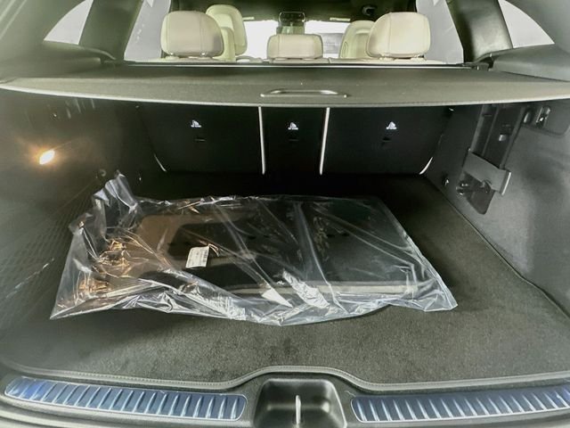 New 2026 Polar White Mercedes-Benz GLC 300 image 26