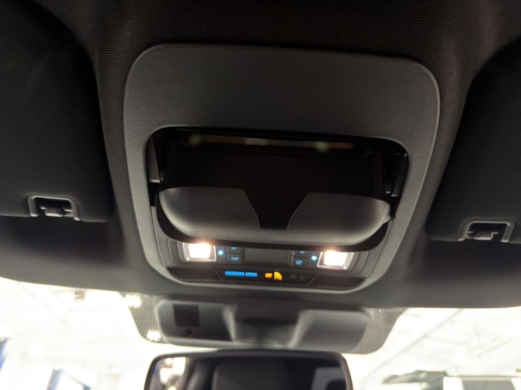 Used 2024 Iconic Silver Metallic Ford XLT image 29