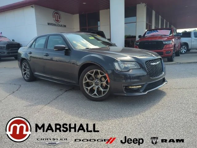 2018 Chrysler 300 S's photo