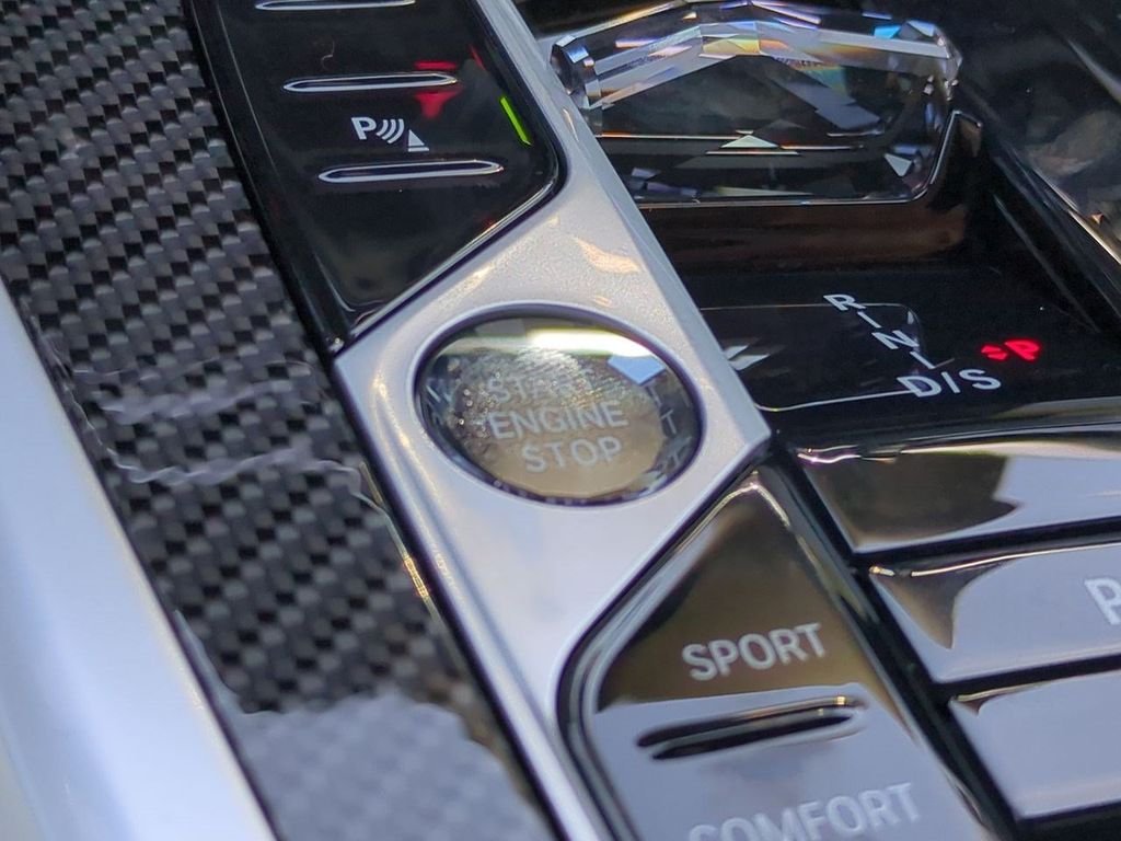 New 2027 Dravit Grey Metallic BMW M60i image 28