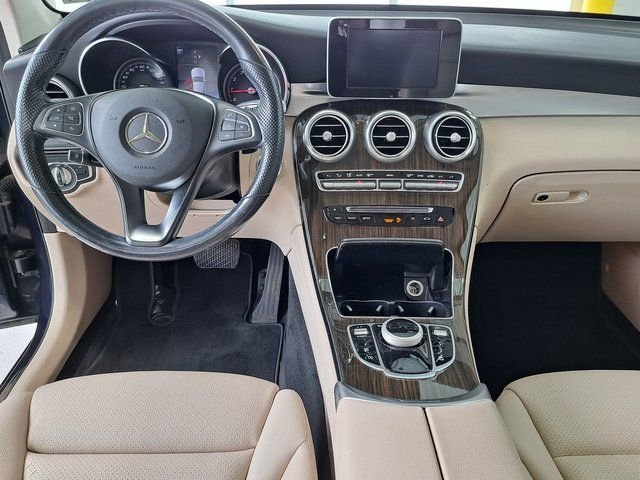 Used 2019  Mercedes-Benz GLC 300 image 25