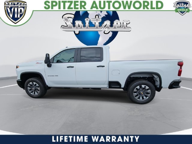 New 2026 Summit White Chevrolet Custom image 8