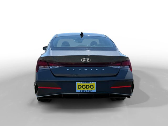 Used 2024 Gray Hyundai SEL image 4