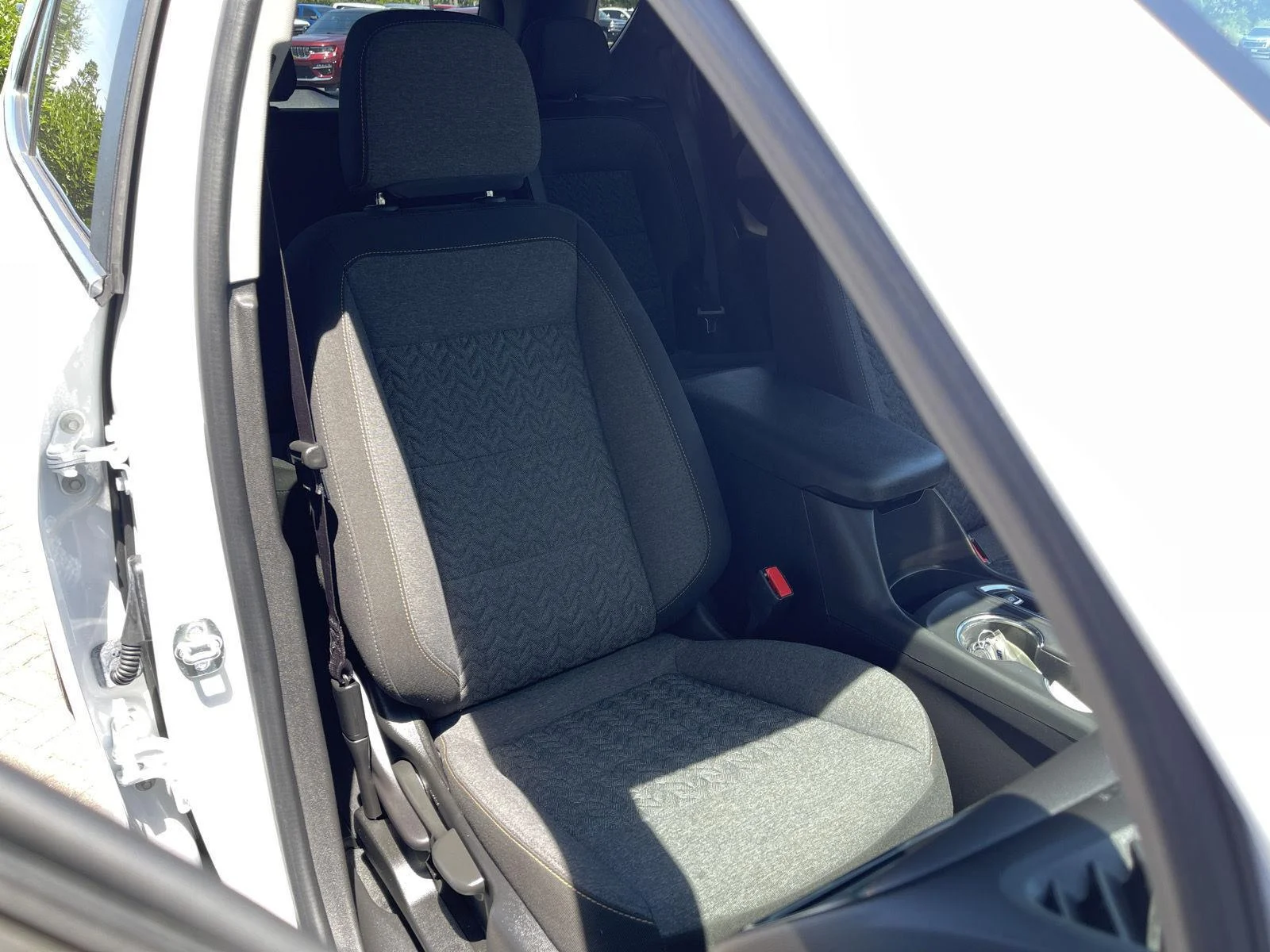 Used 2024 Summit White Chevrolet LT image 32