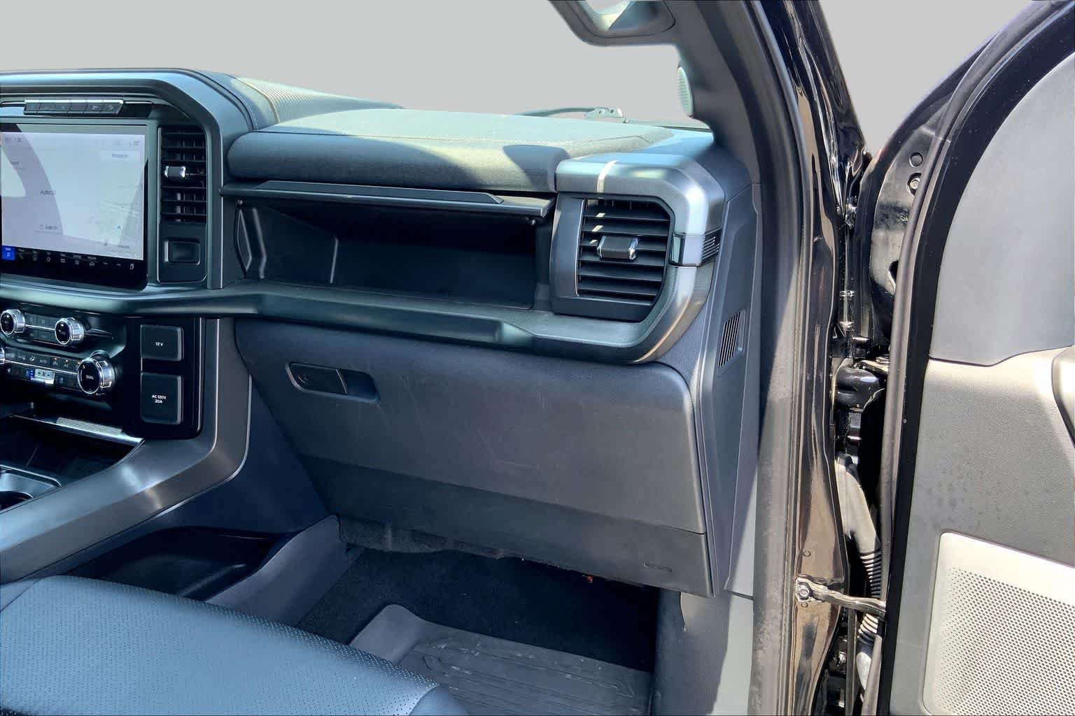 Certified Used 2024 Agate Black Metallic Ford LARIAT image 19