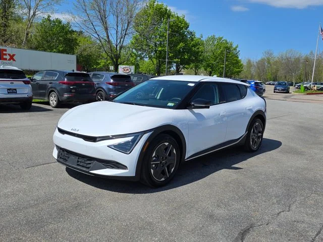 New 2026 Glacial White Pearl Kia Wind image 3