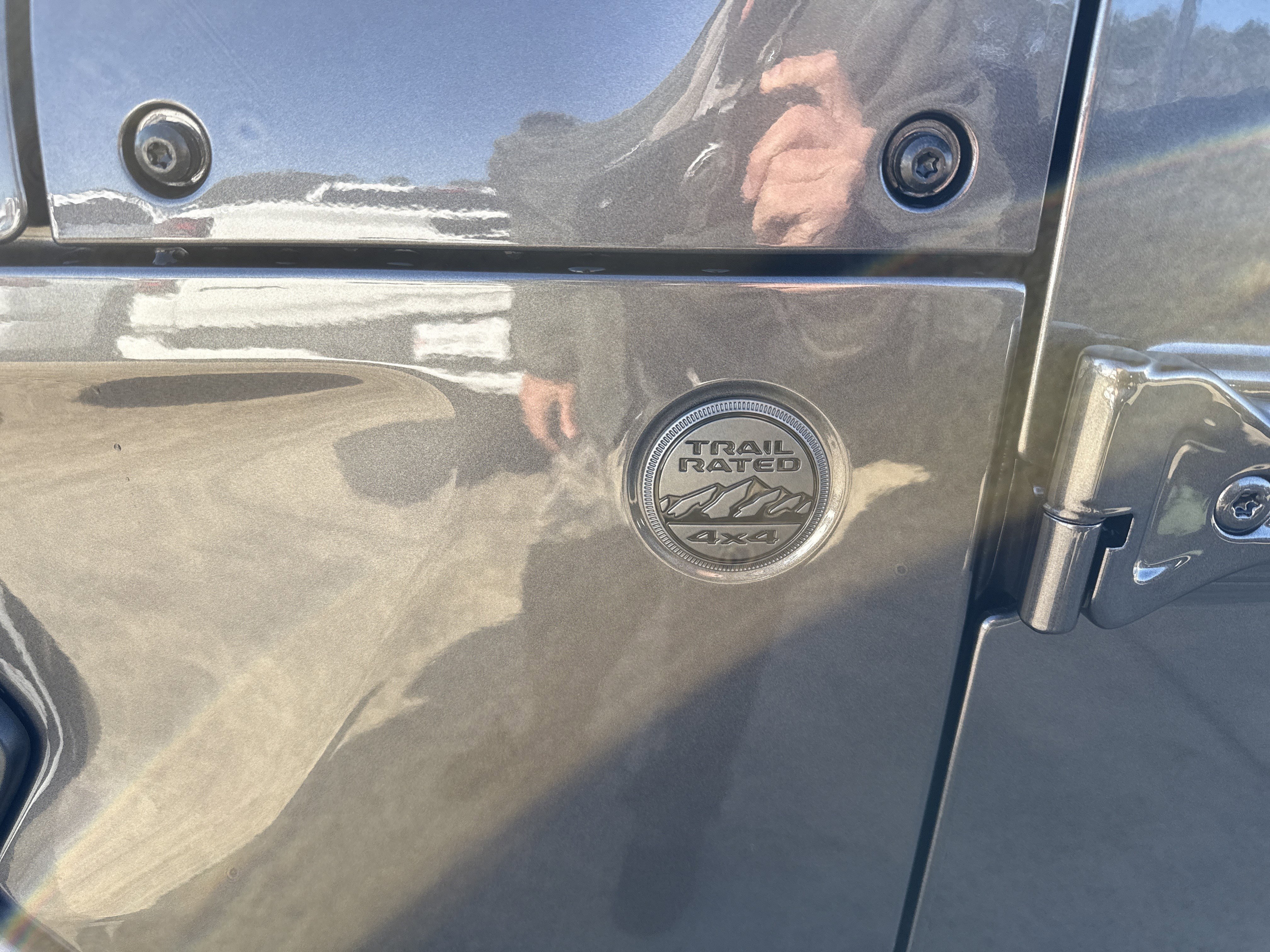 New 2026 Granite Crystal Metallic Clearcoat Jeep Sahara image 13