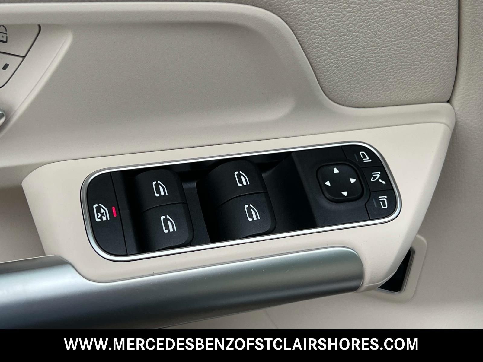 New 2026 Mountain Grey Metallic Mercedes-Benz GLA 250 image 18