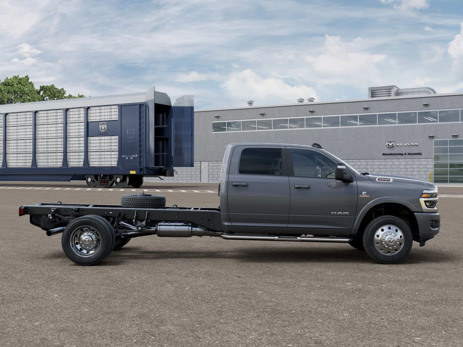 New 2026 Ceramic Gray Clear-Coat Exterior Paint RAM TRADESMAN image 12
