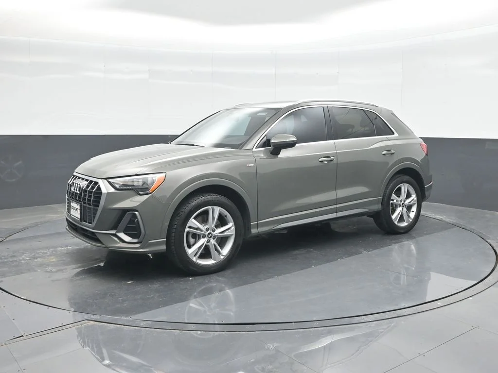 2021 Audi Q3 45 TFSI S Line Premium quattro's photo