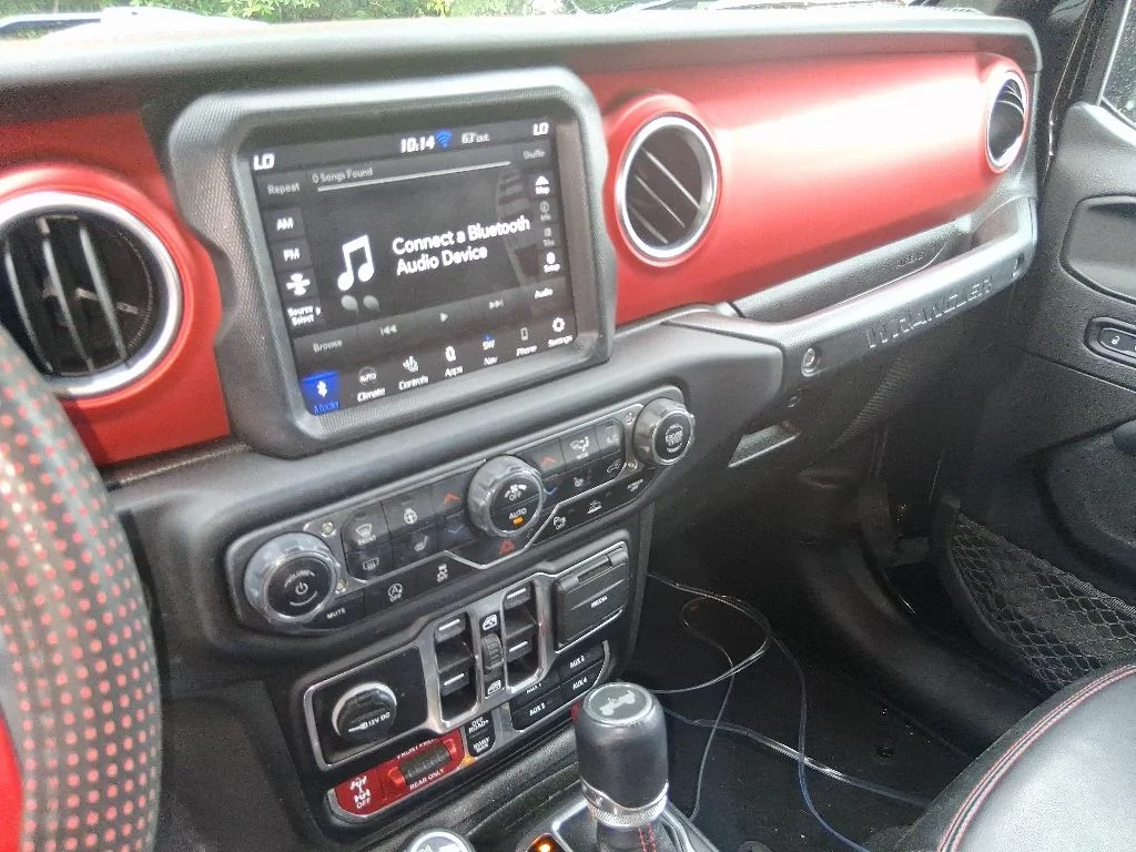 Used 2021 Black Jeep Unlimited Rubicon image 13