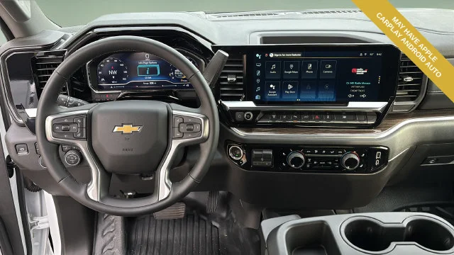 Used 2025 Summit White Chevrolet LT image 14