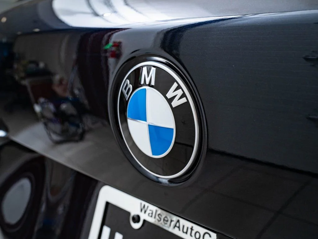 New 2026 Carbon Black Metallic BMW M60i image 18