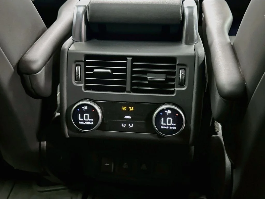 Used 2023  Land Rover HSE R-Dynamic image 27