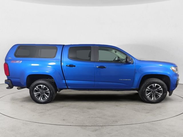 Certified Used 2022 Bright Blue Metallic Chevrolet Z71 image 4