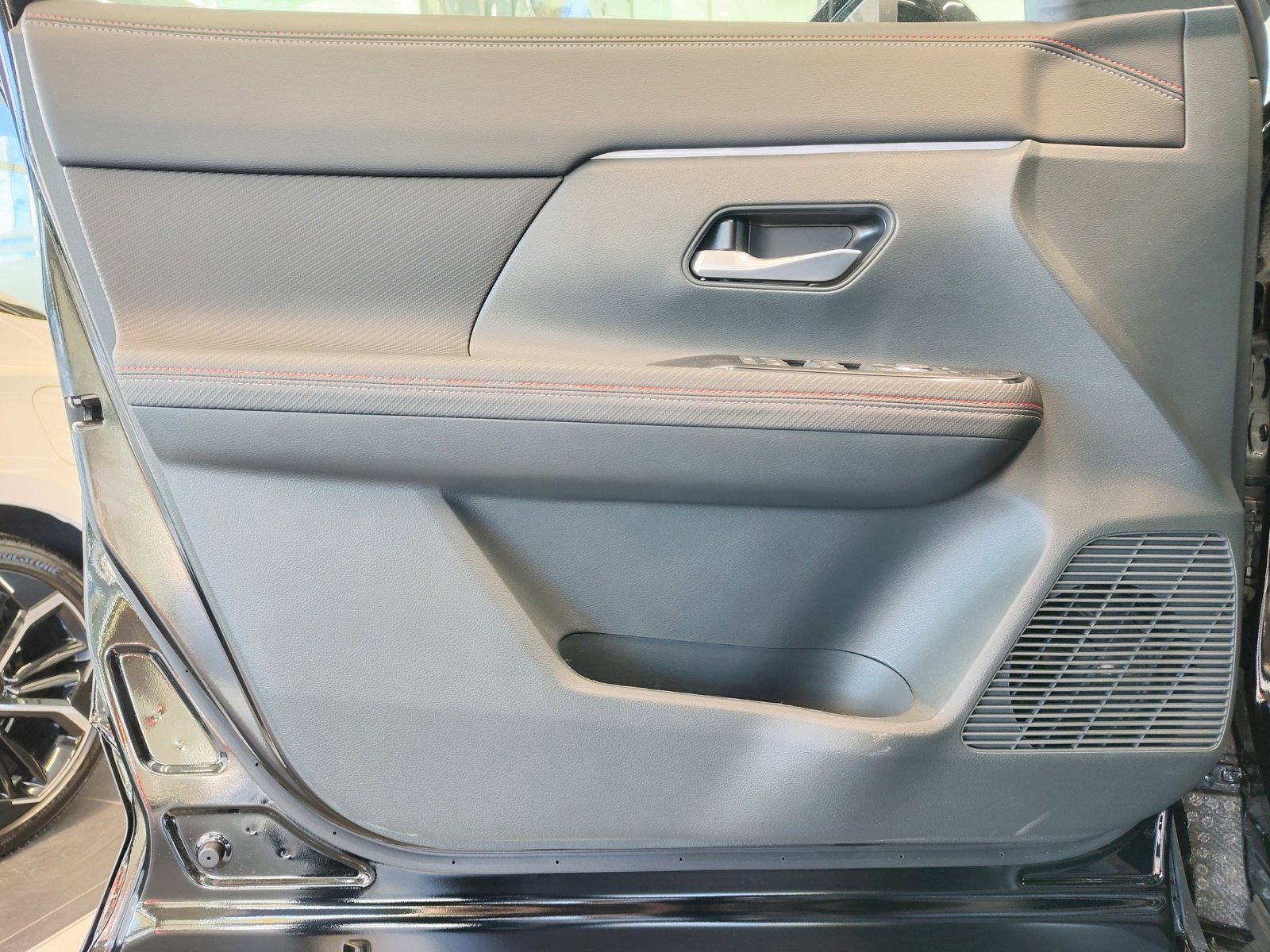 2026 Nissan KICKS SR - Photo 24