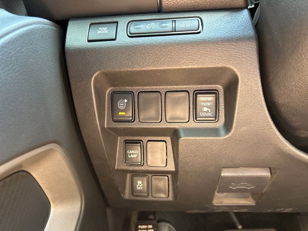 Used 2024 Green Nissan SV image 33