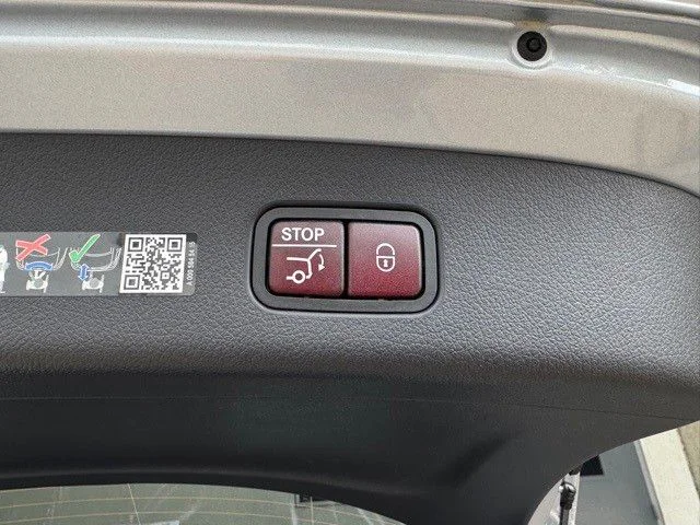 2025 Mercedes-Benz GLC Base - Photo 18