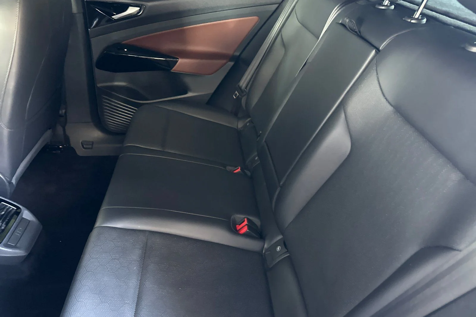 Used 2021 Gray Volkswagen Pro S image 12