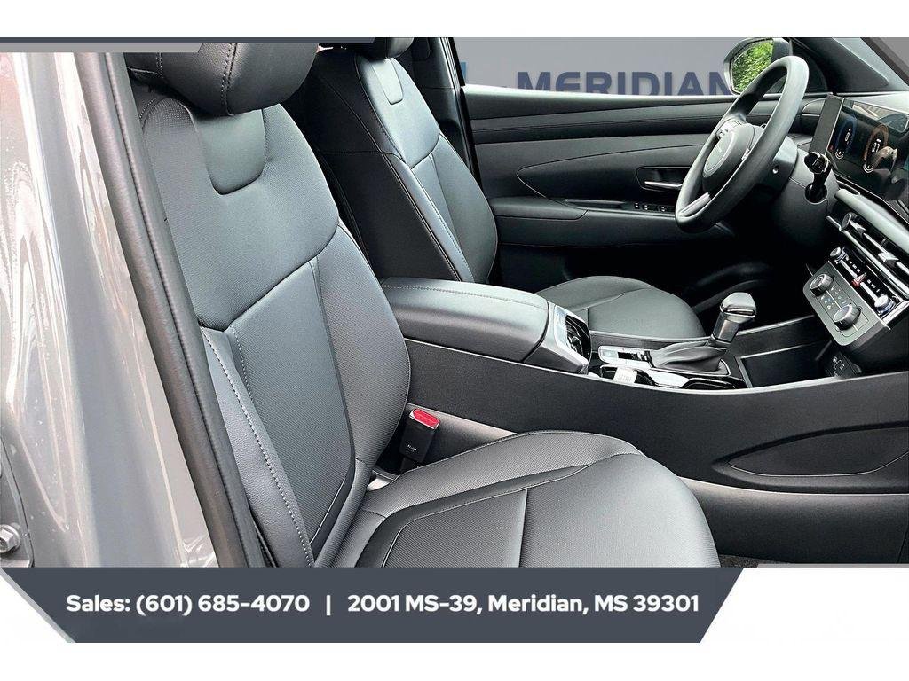 New 2027 HAMPTON GRAY Hyundai SE FWD image 9
