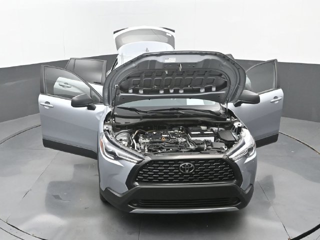 Used 2023 Sonic Silver Toyota L image 34